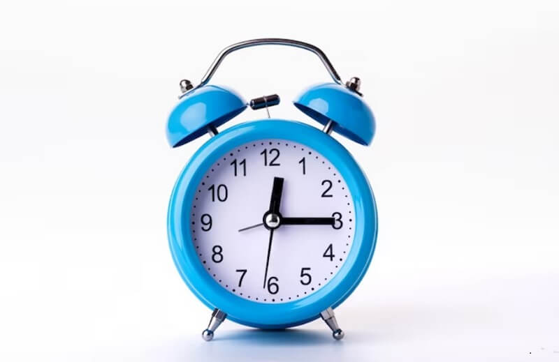 alarm-clock-in-blue-color